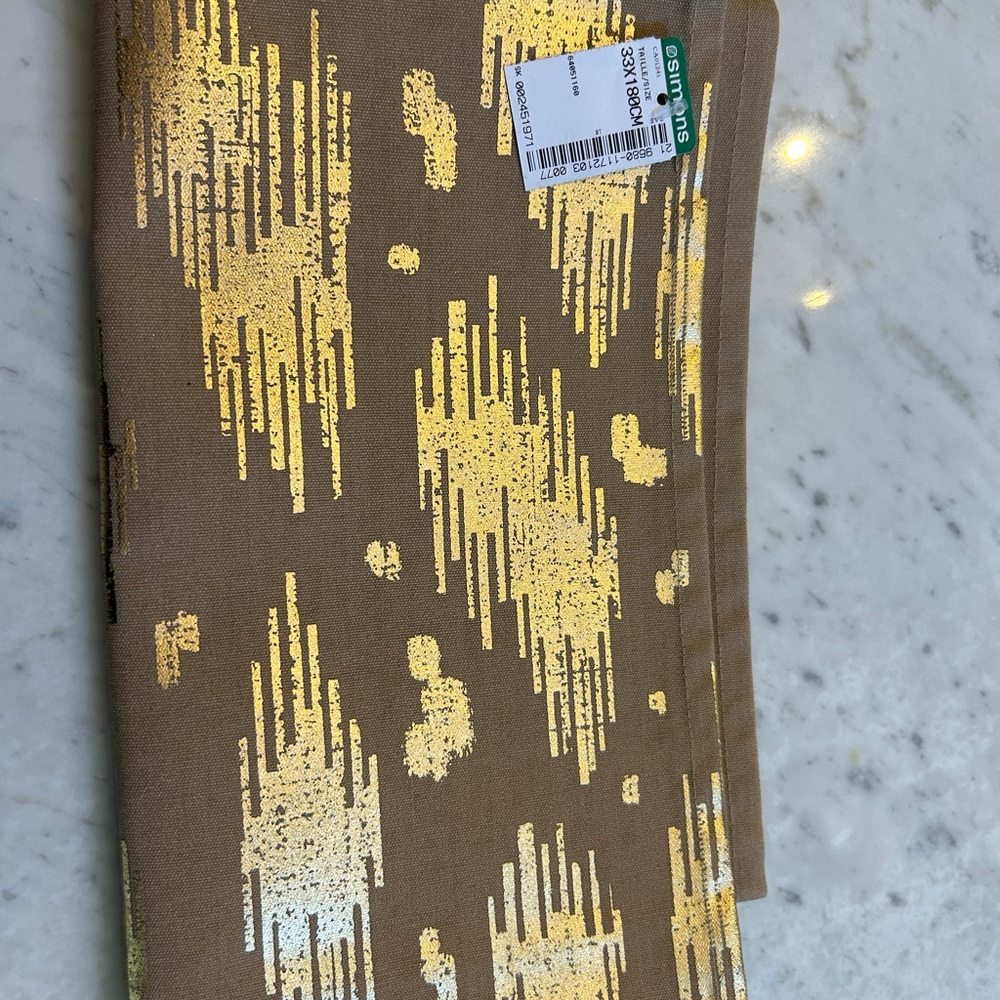 Table Runner by Simons - Picture 6 of 8